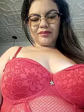 Dominiqueen from StripChat is Freechat