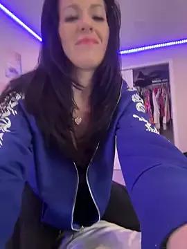 Try our girls live displays and explore the company of endless strippers, with beautiful physiques, vibrating toys and more.