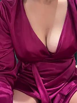 Try our girls live displays and explore the company of endless strippers, with beautiful physiques, vibrating toys and more.