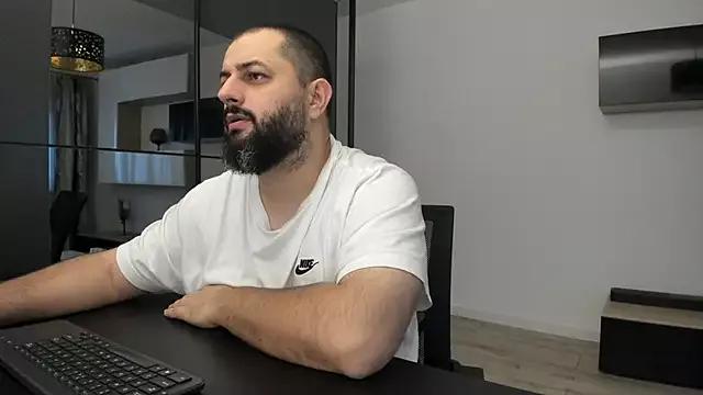DravenPeak from StripChat is Freechat