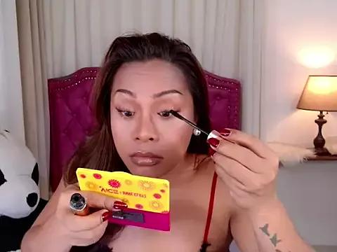 Try our girls live displays and explore the company of endless strippers, with beautiful physiques, vibrating toys and more.