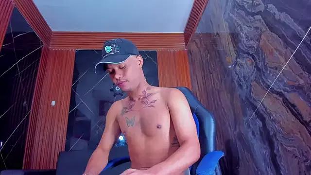 Dreams_Goldens from StripChat is Freechat