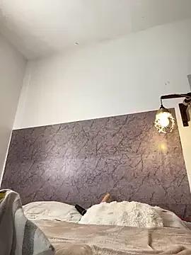 Try our girls live displays and explore the company of endless strippers, with beautiful physiques, vibrating toys and more.