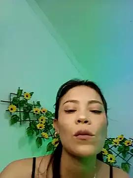 dulcelatin21 from StripChat is Freechat