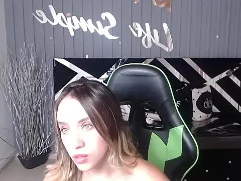 dulcemaria_a from StripChat is Freechat