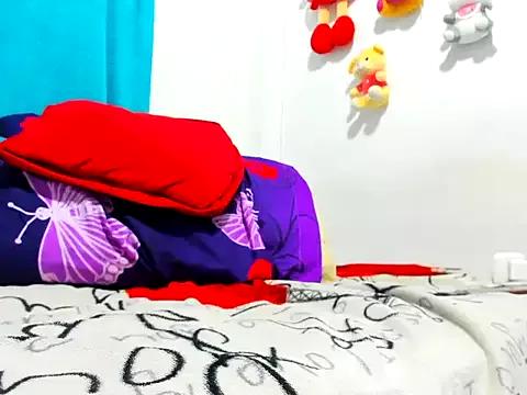 Try our girls live displays and explore the company of endless strippers, with beautiful physiques, vibrating toys and more.