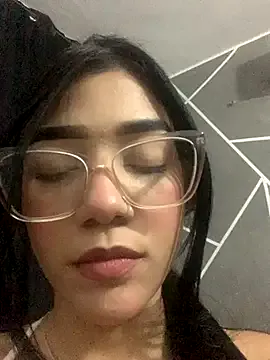 ElaRose_12 — Ride a Dildo and squirt