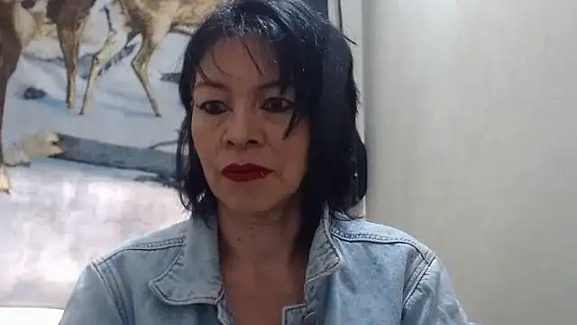 electra-mommy from StripChat