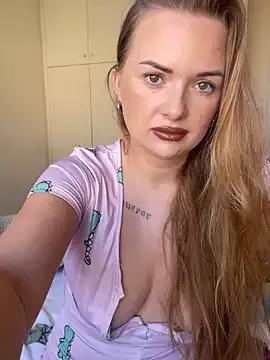 Try our girls live displays and explore the company of endless strippers, with beautiful physiques, vibrating toys and more.