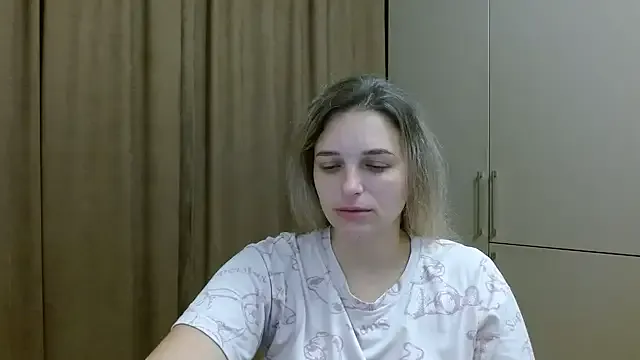 ElisSky301 — Freechat on StripChat