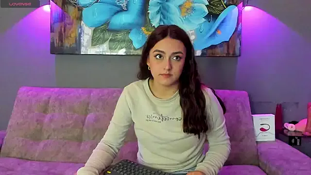 elizabeth_lamer — Flash tits