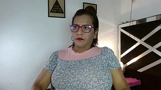 elizabeth_mature23 — Freechat on StripChat