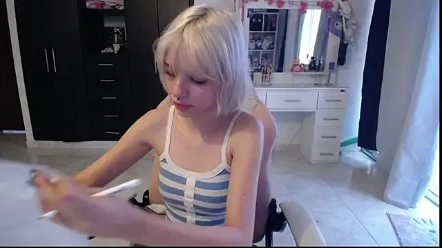 Elizabeth_rose02 from StripChat is Freechat