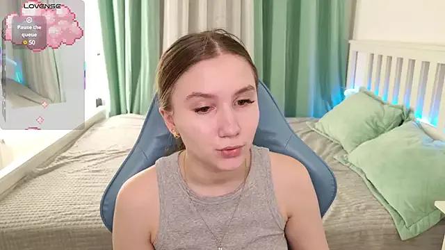 Photos of ElizabethCross from StripChat is Private