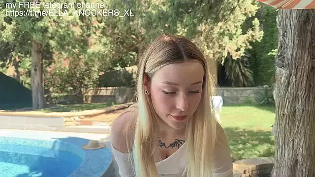 ella_knockers_xl from StripChat