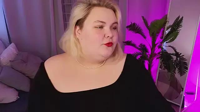Ellabigbaby from StripChat is Freechat