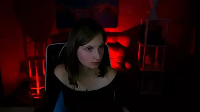 Try our girls live displays and explore the company of endless strippers, with beautiful physiques, vibrating toys and more.