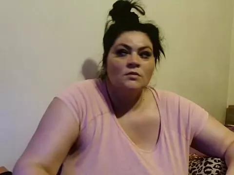 EllaJanne from StripChat