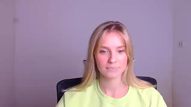 Ellamiss_mi from StripChat