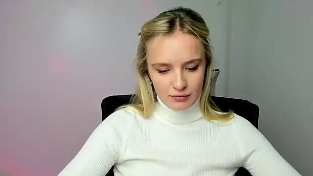 Ellamiss_mi from StripChat