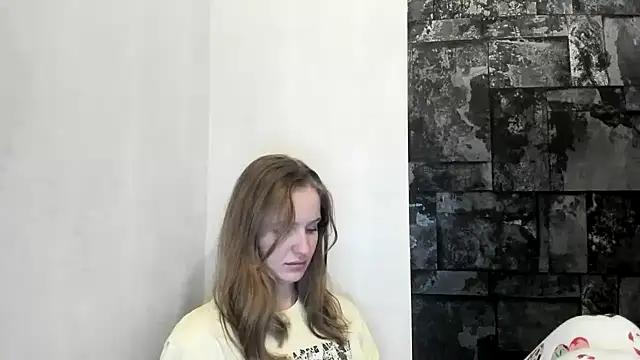 Ellamiss_mi webcams show profile image 
