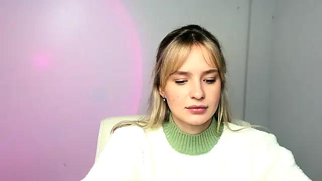 Ellamiss_mi from StripChat