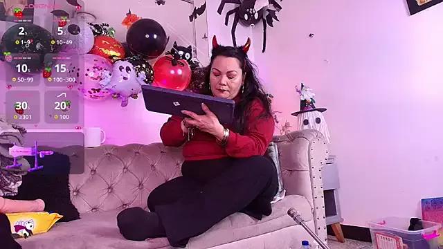 EllenaBoobs_ from StripChat is Freechat