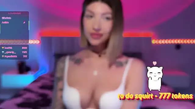 ellie_miu from StripChat is Freechat