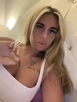 EllieMaeBaby from StripChat is Freechat