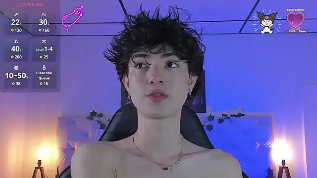 Elliot_younngg from StripChat is Freechat