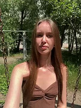 ElliRose from StripChat is Freechat