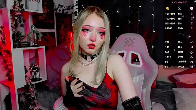 ElswythCovil from StripChat is Freechat