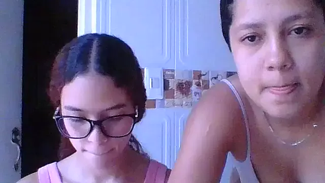 emaandemely from StripChat