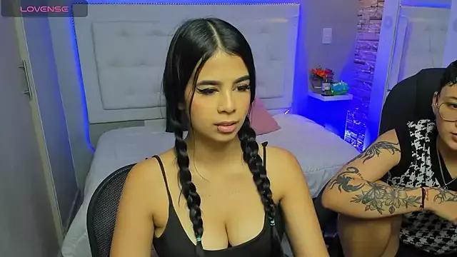 emahills__axelrose from StripChat is Freechat