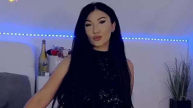 EmDesire from StripChat