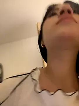 emi_star from StripChat is Freechat