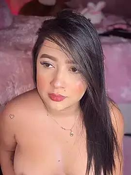 Try our girls live displays and explore the company of endless strippers, with beautiful physiques, vibrating toys and more.