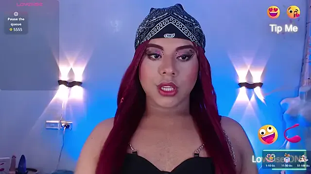 Emili_Roux — vibrate my ass guys pls