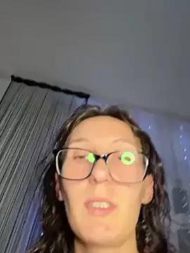Emilia_Mausi from StripChat is Freechat