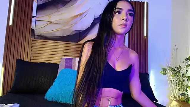 Try our girls live displays and explore the company of endless strippers, with beautiful physiques, vibrating toys and more.