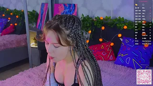 Try our girls live displays and explore the company of endless strippers, with beautiful physiques, vibrating toys and more.