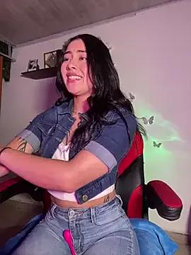Try our girls live displays and explore the company of endless strippers, with beautiful physiques, vibrating toys and more.
