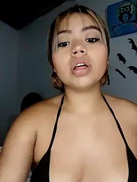 Emily__Hott from StripChat is Freechat