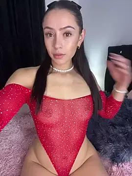 Try our girls live displays and explore the company of endless strippers, with beautiful physiques, vibrating toys and more.