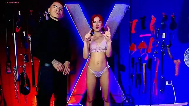 Try our girls live displays and explore the company of endless strippers, with beautiful physiques, vibrating toys and more.