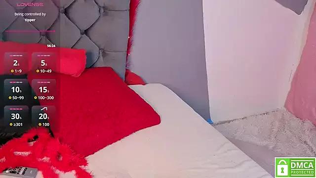 Try our girls live displays and explore the company of endless strippers, with beautiful physiques, vibrating toys and more.