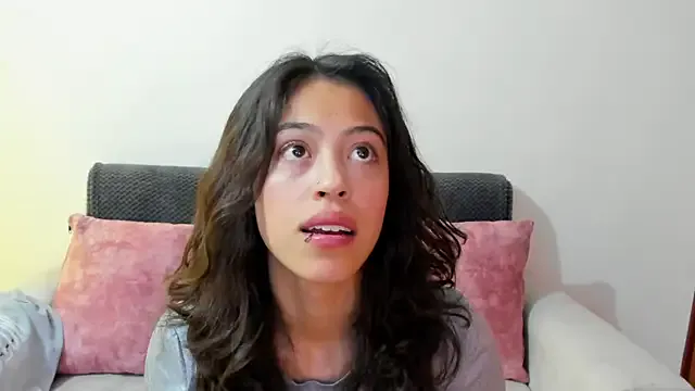 emily_jonessxx — all nakedddd