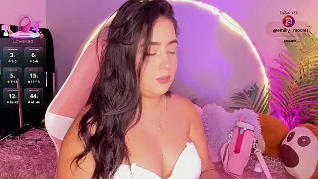 Try our girls live displays and explore the company of endless strippers, with beautiful physiques, vibrating toys and more.