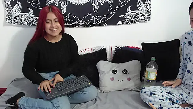 emily_n_abby — SHOW TITS