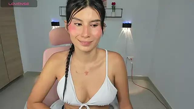 emily_villamil from StripChat is Freechat